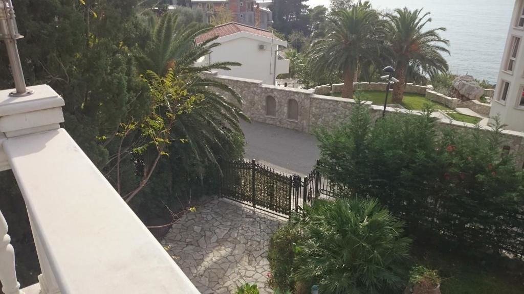 Апартаменты BG Villa, Apartment L Сутоморе